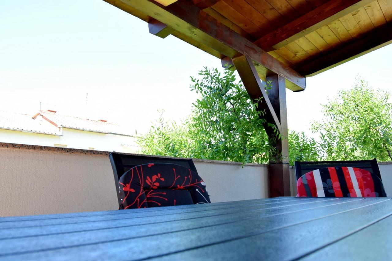Villy City Apartment Palit Esterno foto