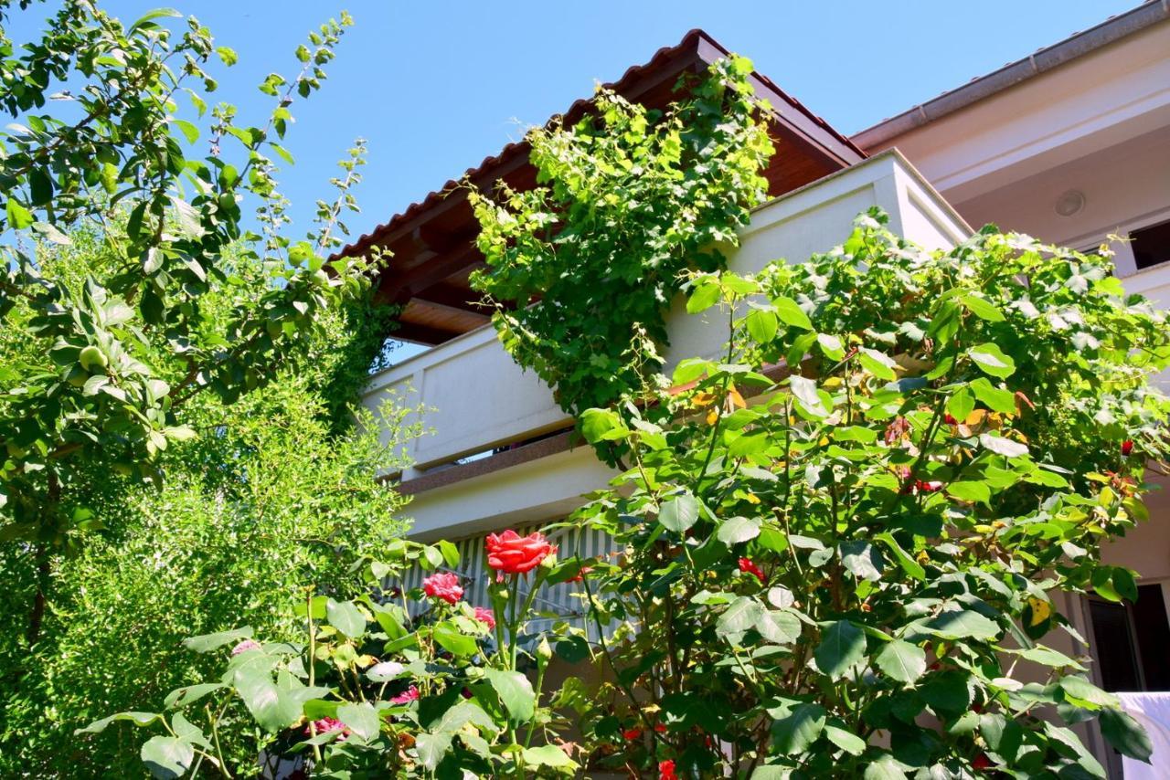 Villy City Apartment Palit Esterno foto